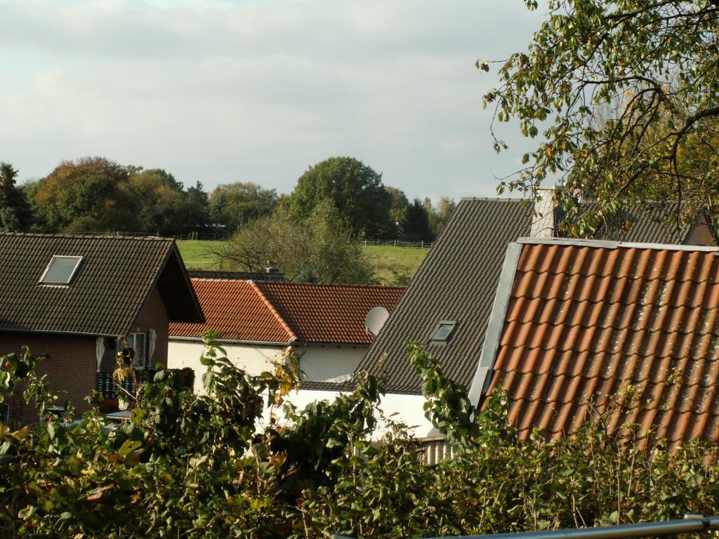 Rl Guesthouses Geilenkirchen Esterno foto